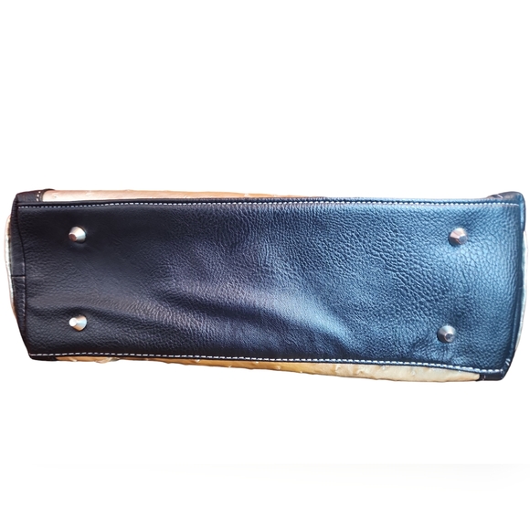 💖💖 BHW Ostrich embedded metallic shoulder bag - Picture 10 of 17